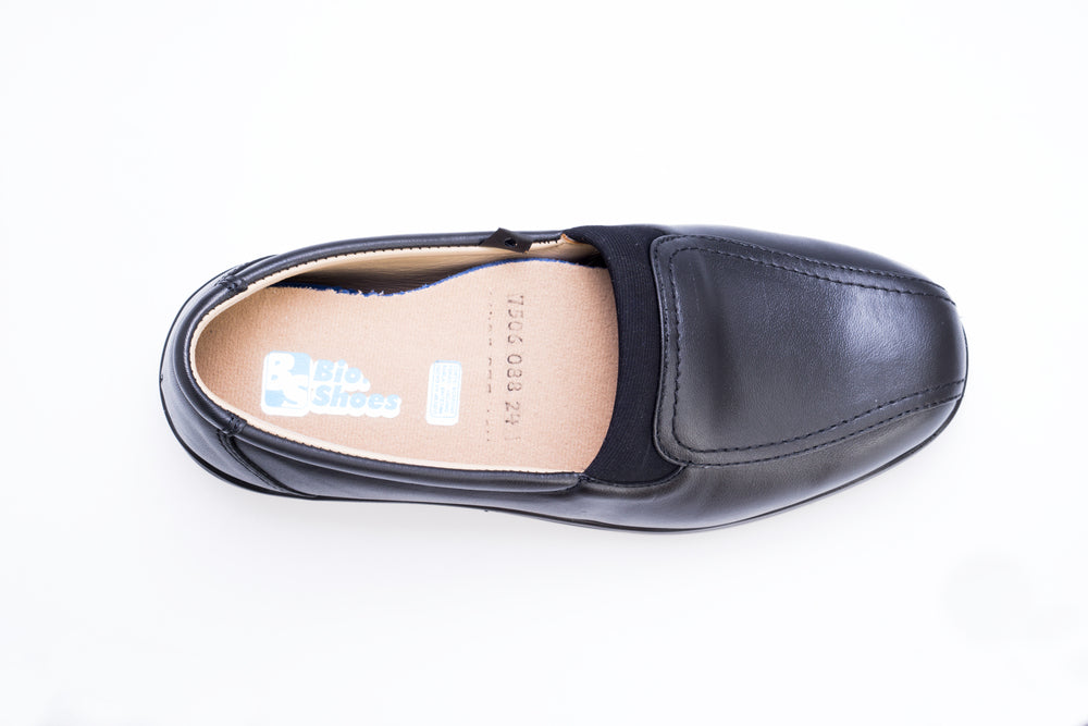 Zapatos negros, cómodos y elegantes para mujer - Modelo 7506