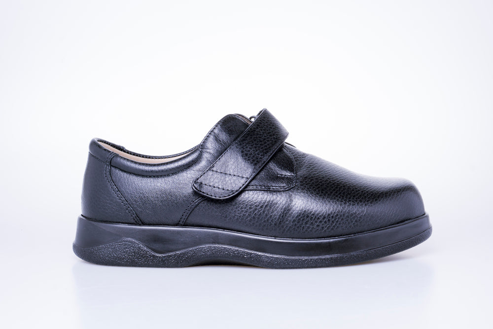 Zapatos c modos con velcro negros para Hombre Modelo 7707